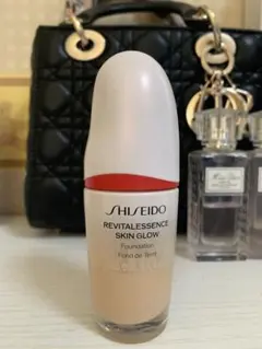 資生堂　エッセンススキングロウファンデーション　240