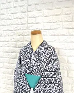 美品】浴衣 白地 紺 扇面 古典文様 伝統柄 レトロ 麻の葉 木綿着物 裄