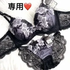 専用❤️大人気❤️ダスティーエンブロイダリー❤️上下セット❤️全4色❤️バックレース❤️