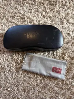 Ray-Ban 黒メガネケース　レイバン　L
