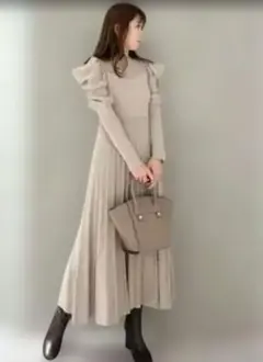 マーキュリーデュオ　異素材ドレープロングスリーブニットワンピースМベージュ