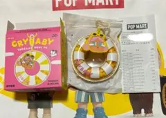 CRYBABY VACATION MODE ON LET'S SURF 浮き輪