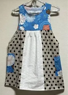 手作りエプロン　オーダーメイドエプロン生地　 花柄ノースリーブエプロン 保育士