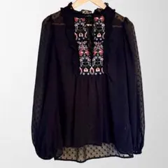 ZARA ブラック 刺繍入り 長袖ブラウス S