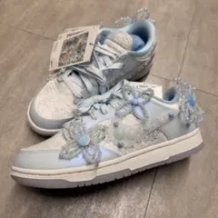 【新品】NIKE ダンク LOW Women's Artist コレクションのサムネイル