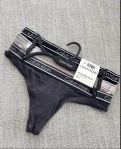 Calvin Klein カルバンクライン ショーツ Tバック　3枚　Sのサムネイル