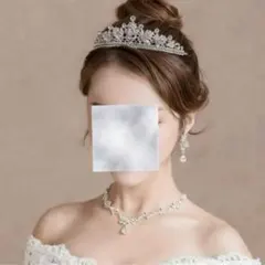 ウェディング　ティアラ、イアリング、ネックレス