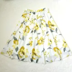 Noela 2way フレアスカート ホワイト イエロー 花柄のサムネイル