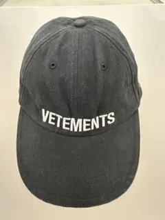 【VETEMENTS】Reebokコラボ　キャップのサムネイル
