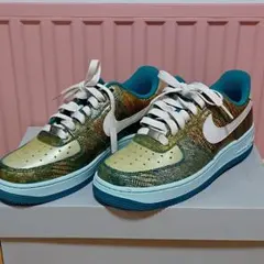 Nike Air Force 1のサムネイル