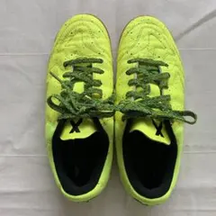 adidas フットサルシューズ　22.5cm