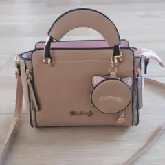 Danbarfy ベージュ ショルダーバッグ 猫チャーム付き