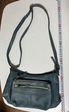 青緑色 ショルダーバッグ 前面ファスナー付き