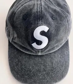 SUPREME Sロゴ ブラックキャップ - メルカリ