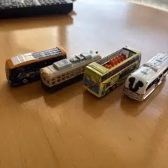 ミニカー4台セット（バス・トラック・観光バス）