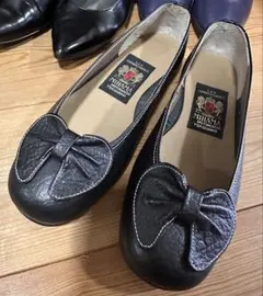 MIHAMA モトマチ リボン パンプス ブラック 23cmのサムネイル