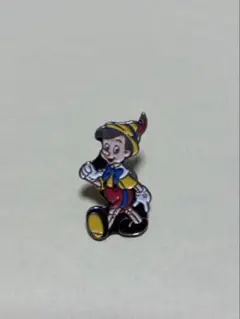 ピノキオ　ピンバッチ　ディズニー