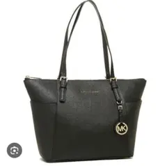 マイケルコース　黒のバッグ