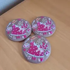 Sanrio サンリオ　刺繍缶バッチ マロンクリーム３個セット