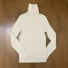 GU リブニットタートルネックセーター