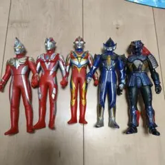 ウルトラマン　フィギュア　4体＋怪獣　1体　計5体セット