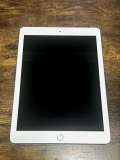 Apple iPad（第6世代） 128GB Wi-Fiモデル 本体のみのサムネイル