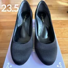 ブラック パンプス