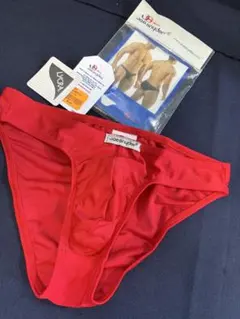 ジョーシュナイダーフルバックビキニレッド　Ｍサイズ メキシコ製 新品ケース付