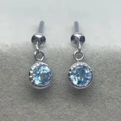 k10WG Ti 水色ストーン ピアス