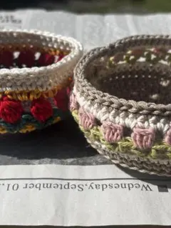 ＊チューリップ模様のミニカゴ 2個セット♡かぎ針編み＊小物入れ＊ハンドメイド＊