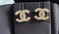 美品　CHANEL CC ロゴピアス　両耳　シャネルのサムネイル