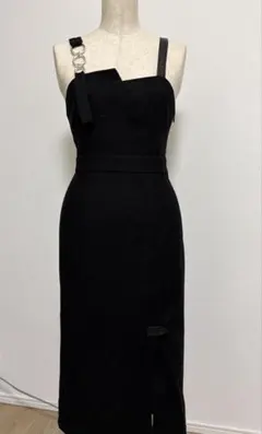 黒系ジャンパースカート