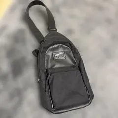 ナイロン ボディバッグ