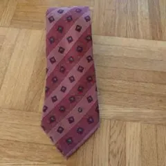 GUCCI 100%シルク ネクタイ 赤系　ビンテージ
