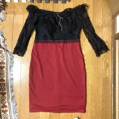 オフショルダー赤黒ドレス