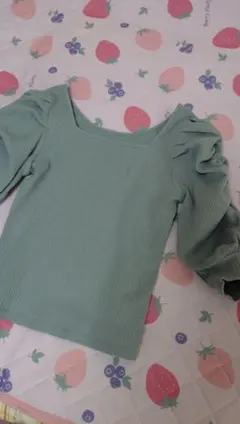 パフスリーブ リブカットソー くすみブルーのサムネイル