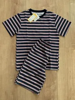 新品タグ付　ネイビー ボーダー　パジャマ ルームウェア140 男の子　半袖　夏