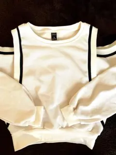 肩出し　長袖トップス　S