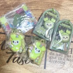 TWICE トゥワイス LOVELYS キーホルダー ジョンヨン