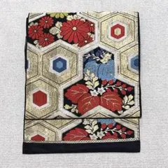 【F03】 黒地に亀甲と花の織り柄　六通 正絹 袋帯