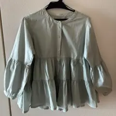 ブージュルード シャツ