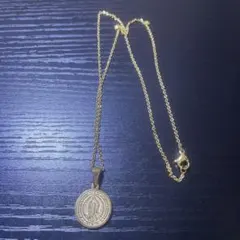 ゴールドメッキ メダル型ネックレス