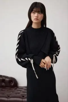 AZUL レースアップスリーブレイヤードニットワンピース