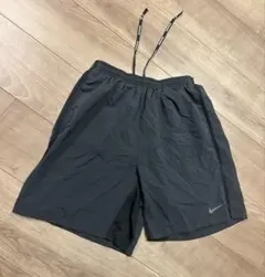 Nike Dri-FIT ブラックハーフパンツ　M