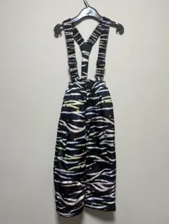 美品カロライン　ビブパンツ星柄スキー パンツ　スノーウェア120