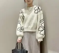 【美品】ELENCARE DUE 花柄コード刺繍ニットプルオーバー　アイボリー