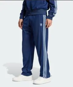 adidas トラックパンツ