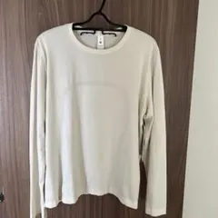 ルルレモン 長袖 swiftly