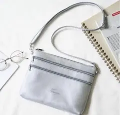 ❤️ Harriss ポーチとしても使える！お出かけ3層ポシェットのサムネイル