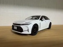 トヨタ カラーサンプル ミニカー クラウンスポーツ 1/30 ホワイト